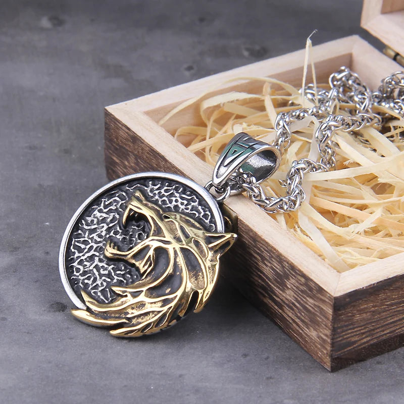 Wolf head pendant necklace Geralt