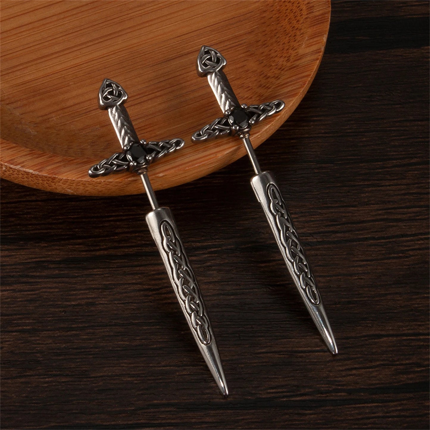 BONISKISS Men's and Women's Sword Earrings Gothic Dagger Earrings Stainless Steel Viking Zircon Tip Piercing Ring Jewelry Gift