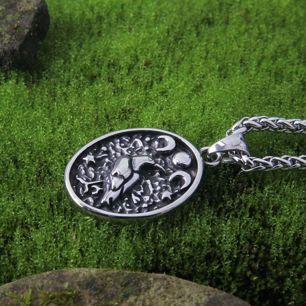 Never Fade Wicca Triple Moon Goddess Viking Jewelry Odin Raven Amulet Pentagram Wiccan Pagan Moon Necklace Men Women Jewelry