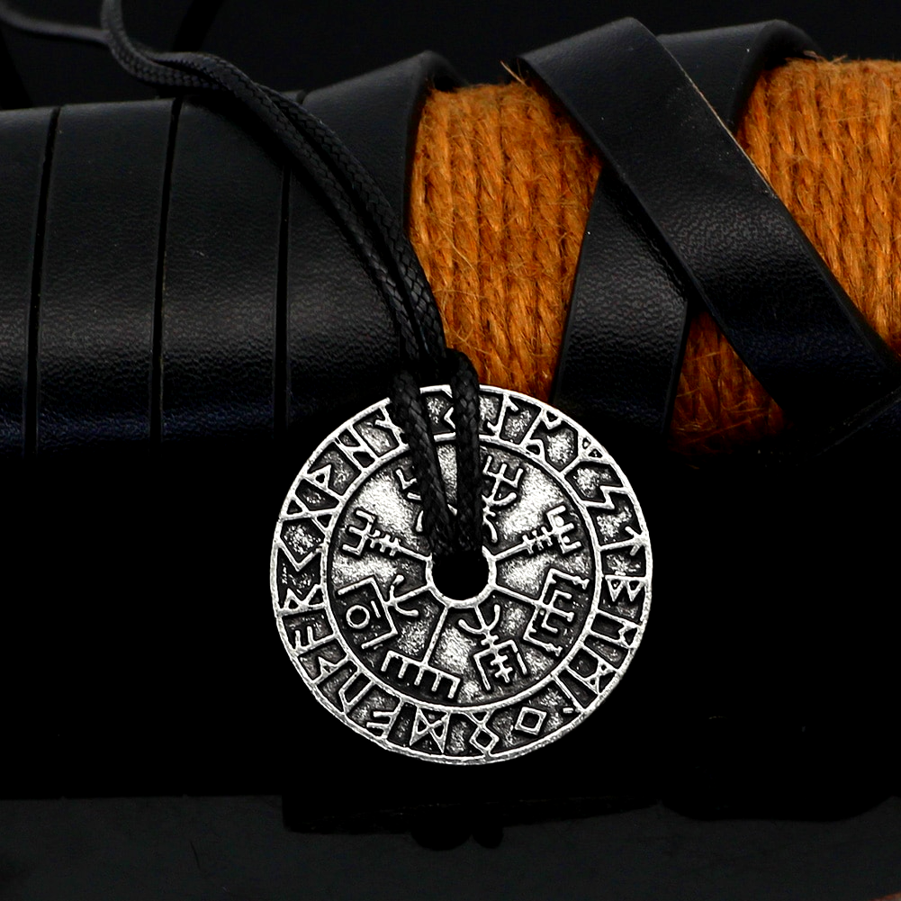 Viking Necklace - Vegvisir Compass