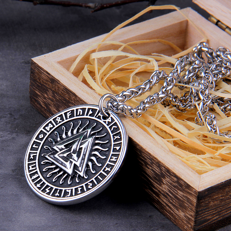 Viking Necklace - Wotan knot rune circle