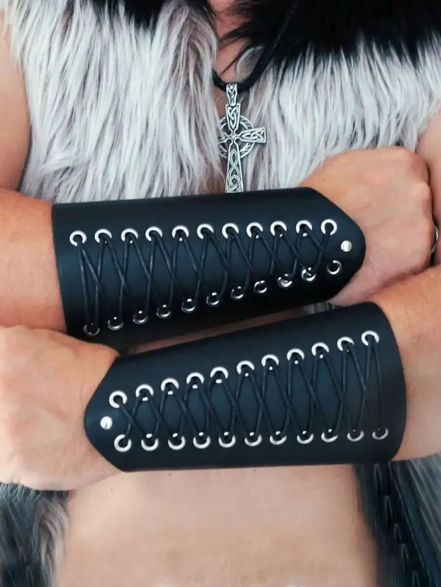 2pcs Black Lace-Up Viking Wristbands PU Leather Medieval Bracer Arm Guards For Renaissance Faire Halloween Cosplay Costume