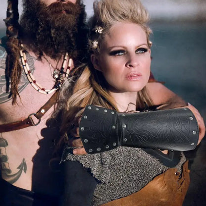 Medieval Arm Gauntlets Feather Viking Wrist And Hand Bracer Nordic Viking Style Hand Guard Costume For Playing Roles For Cosplay