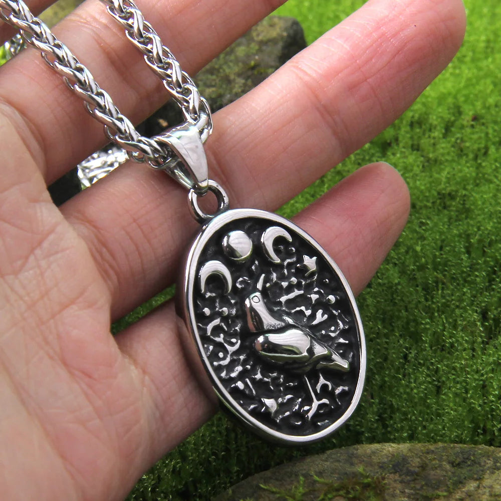Never Fade Wicca Triple Moon Goddess Viking Jewelry Odin Raven Amulet Pentagram Wiccan Pagan Moon Necklace Men Women Jewelry