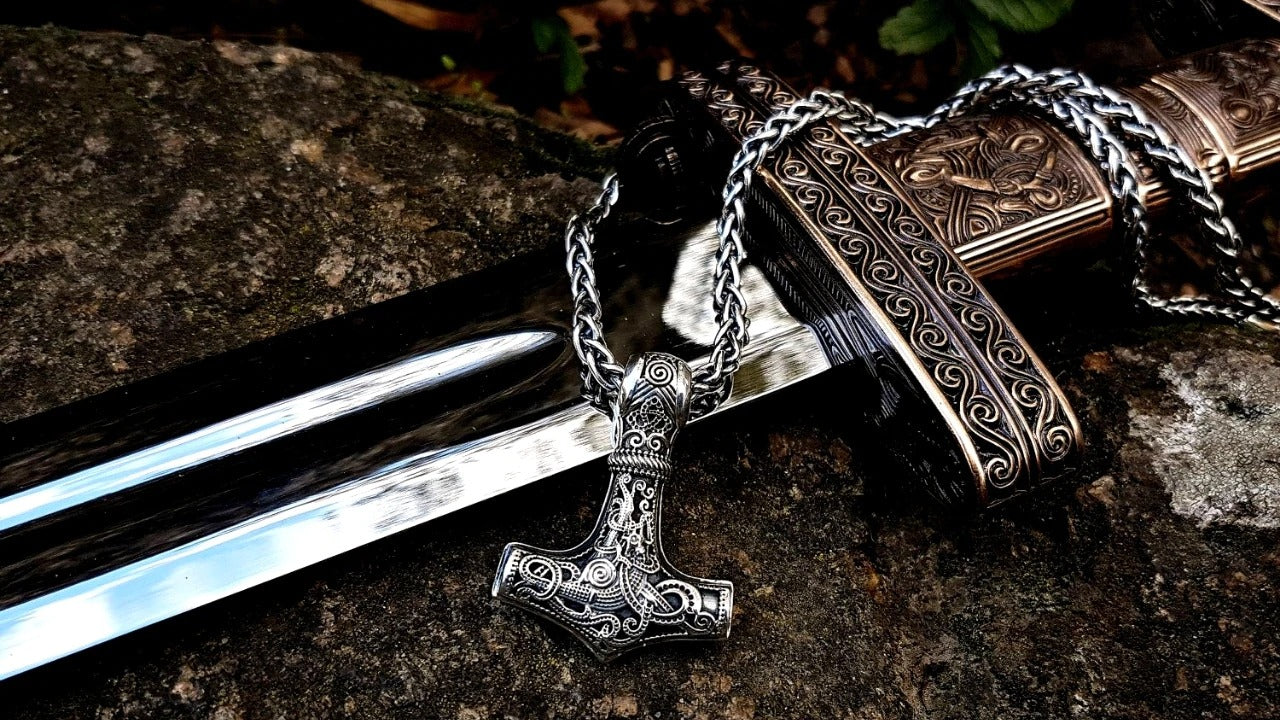 thors-hammer-necklace
