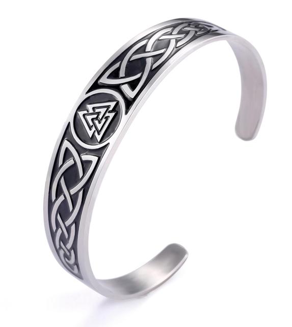 VIKING ARM RING WITH VALKNUT SYMBOL