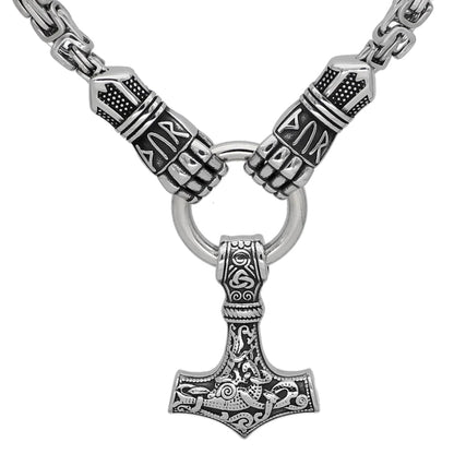 King Chain Featuring Berserker Holding A Mjolnir Pendant