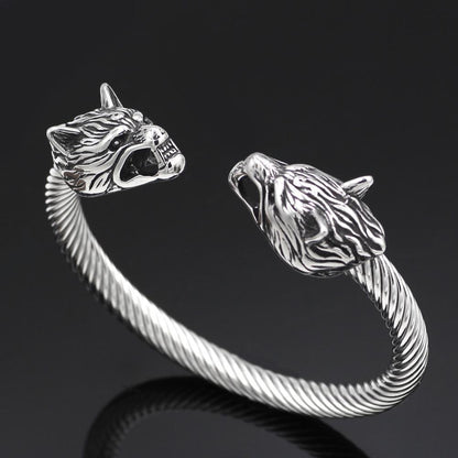 VIKING ARMRING WITH WOLF HEADS DESIGN