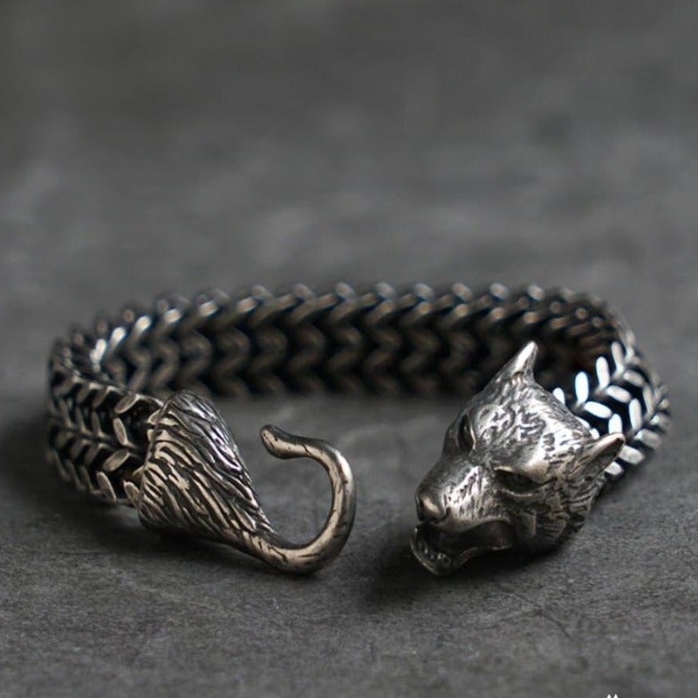 Buy Viking Bracelet Made of Paracord, Celtic Knots and Original Beads Made  of Brass With the Image of Ancient Scandinavian Patterns. Mens Style.  Online in India… | Keltische knoten, Wikingerschmuck, Männer armband