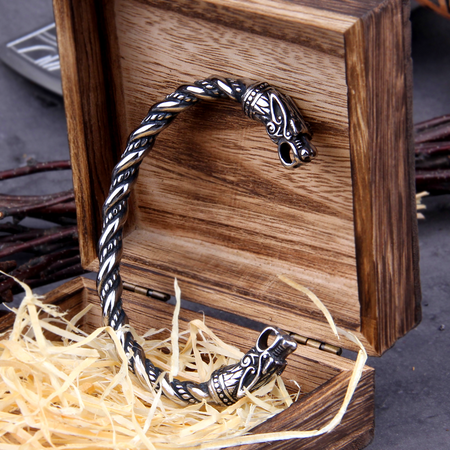 Viking Bracelet -Nordic Wolf