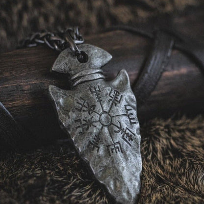 Viking Necklace - Vegvisir Arrow