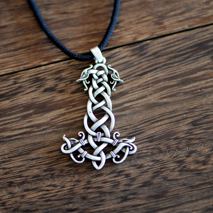 Thors Hammer Necklace - Knotted kites