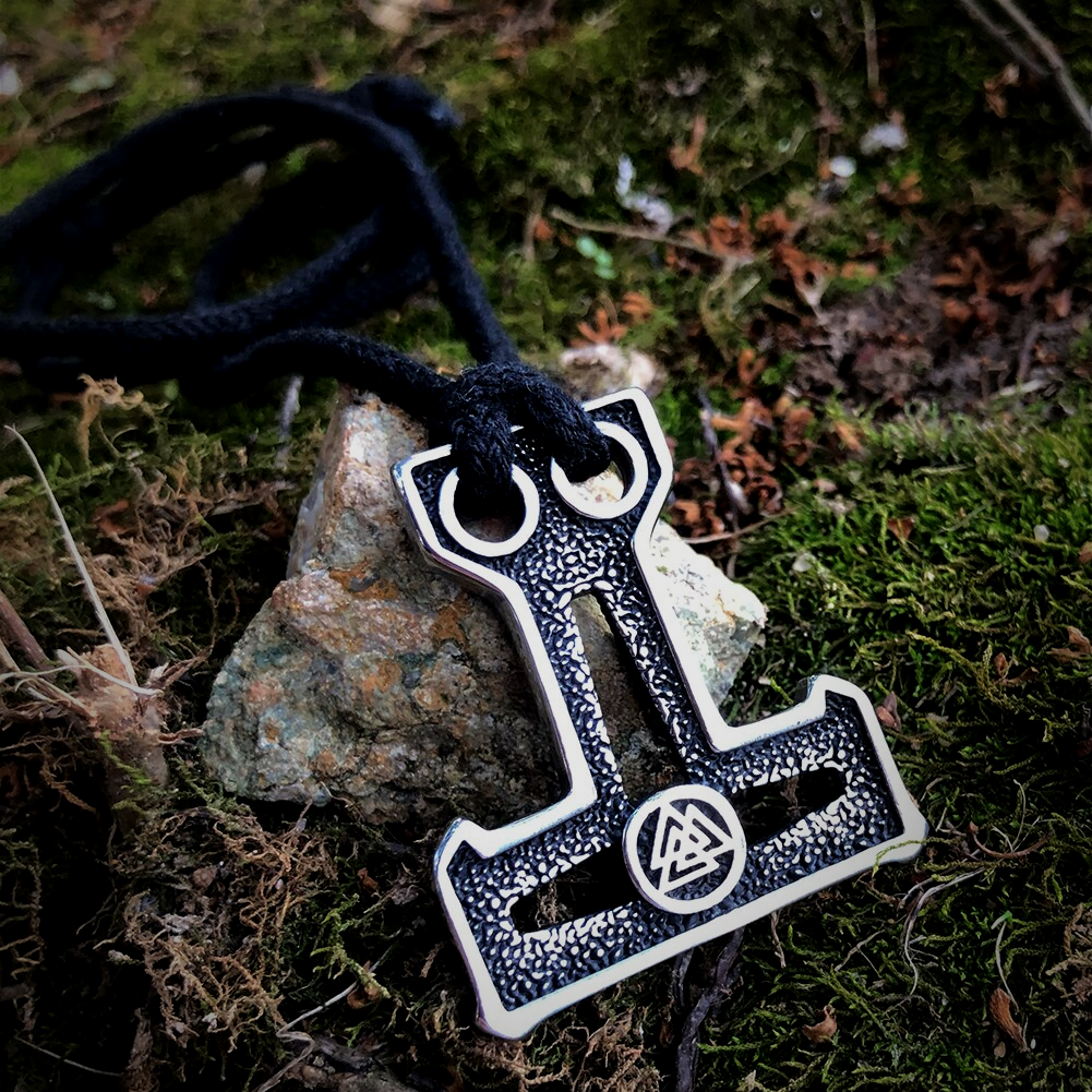 Thors Hammer Necklace - Old Valknut