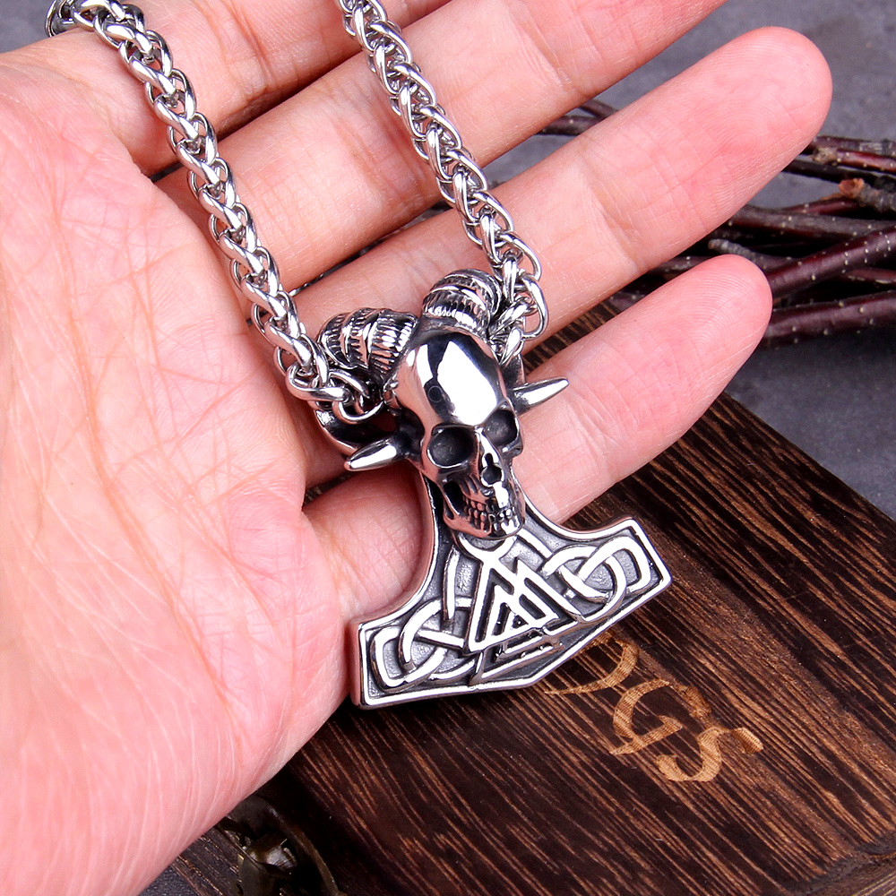 Mjolnir and Viking Wolves Necklace - Viking Jewelry - Odin's Treasures