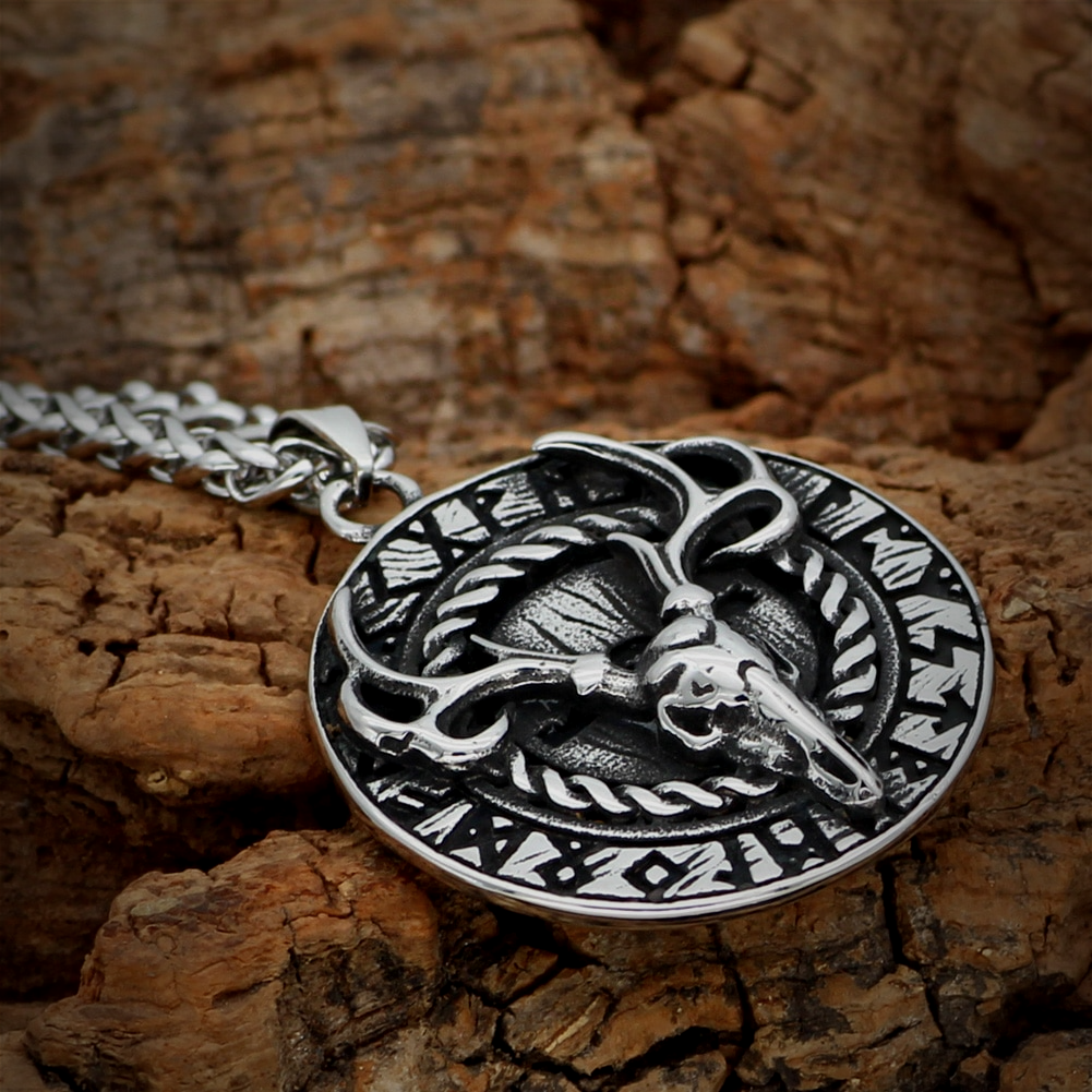 Deer sales skull pendant