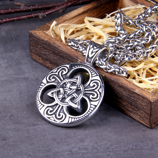 Viking Necklace - Triquetra