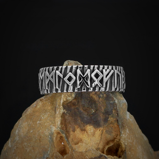 Viking Ring - Runic inscriptions