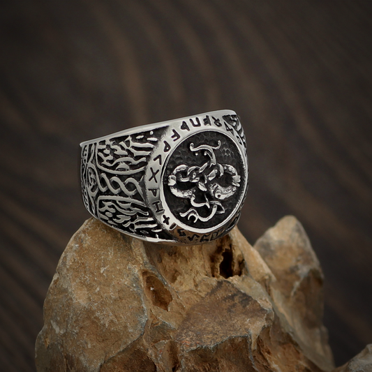 Viking Ring - Nidhogg