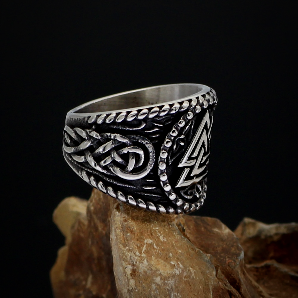 Viking Ring - Valknut Symbol
