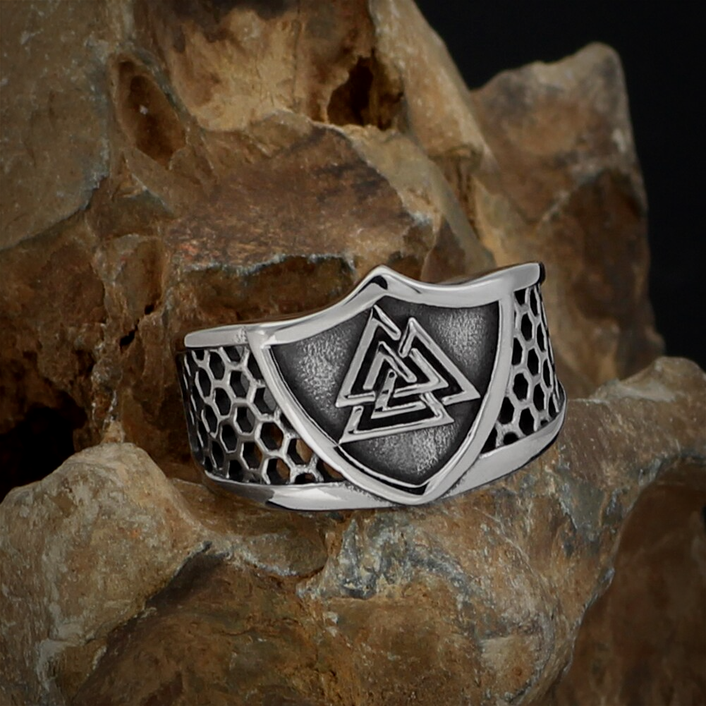 Viking Ring - Valknut Coat of arms