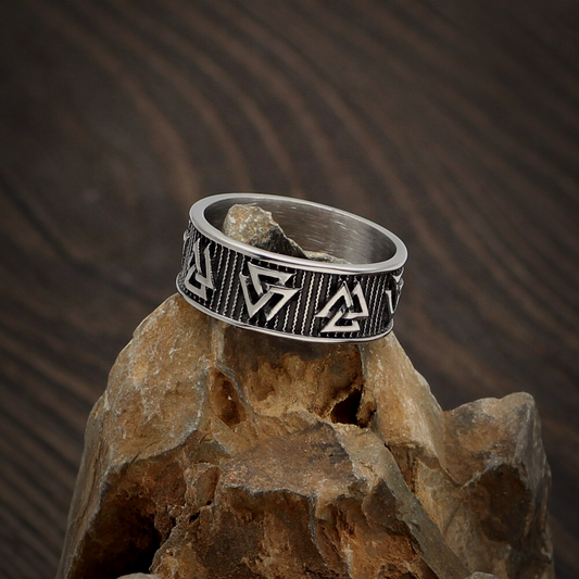 Viking Ring - Wotan knot pattern